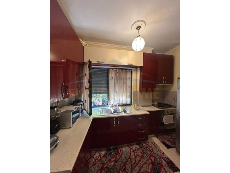 Tirane, shitet apartament 1+1 Kati 2, 73 m² 115.000 € 