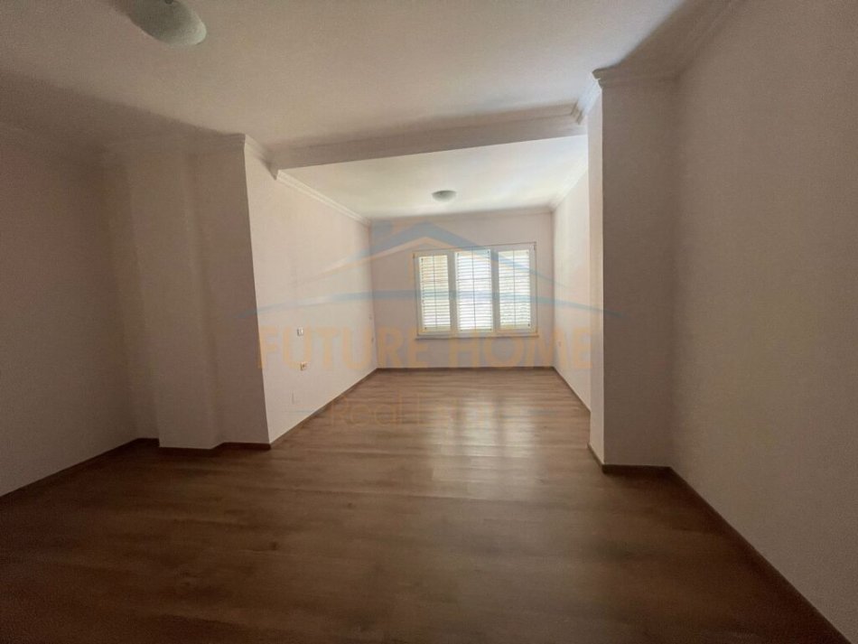 jepet me qera Vile 3 Katshe Kati 0, 669 m² 4.000 € (AKACIA HILLS)