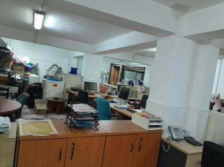 Tirane, jepet me qera magazine Kati -1, 218 m² 2.000 € (Rruga Gjon Buzuku, Tirane, AREA43528)