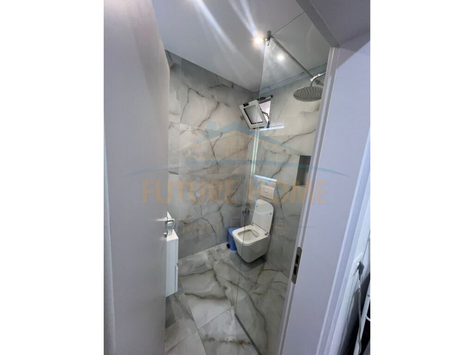 Tirane, jepet me qera apartament 1+1 Kati 5, 64 m² 500 € (21 Dhjetori)