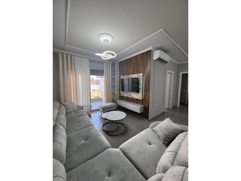 Tirane, jepet me qera apartament 2+1 Kati 3, 101 m² 600 € (Unaza e Re)