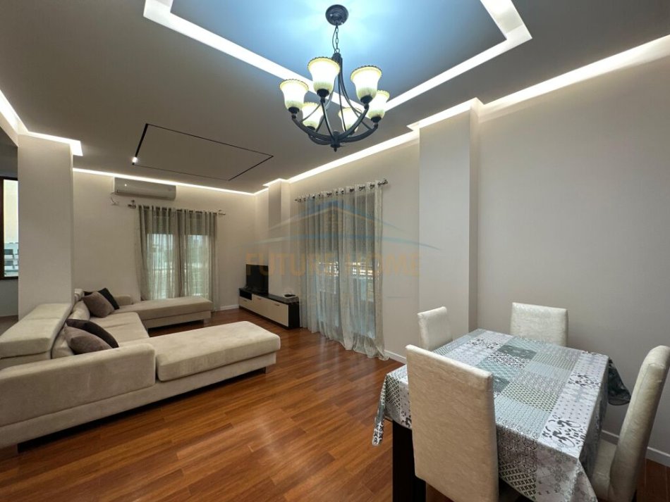 Tirane, shitet apartament 2+1+Ballkon Kati 4, 120 m² 240.000 € (LIQENI I THATE)