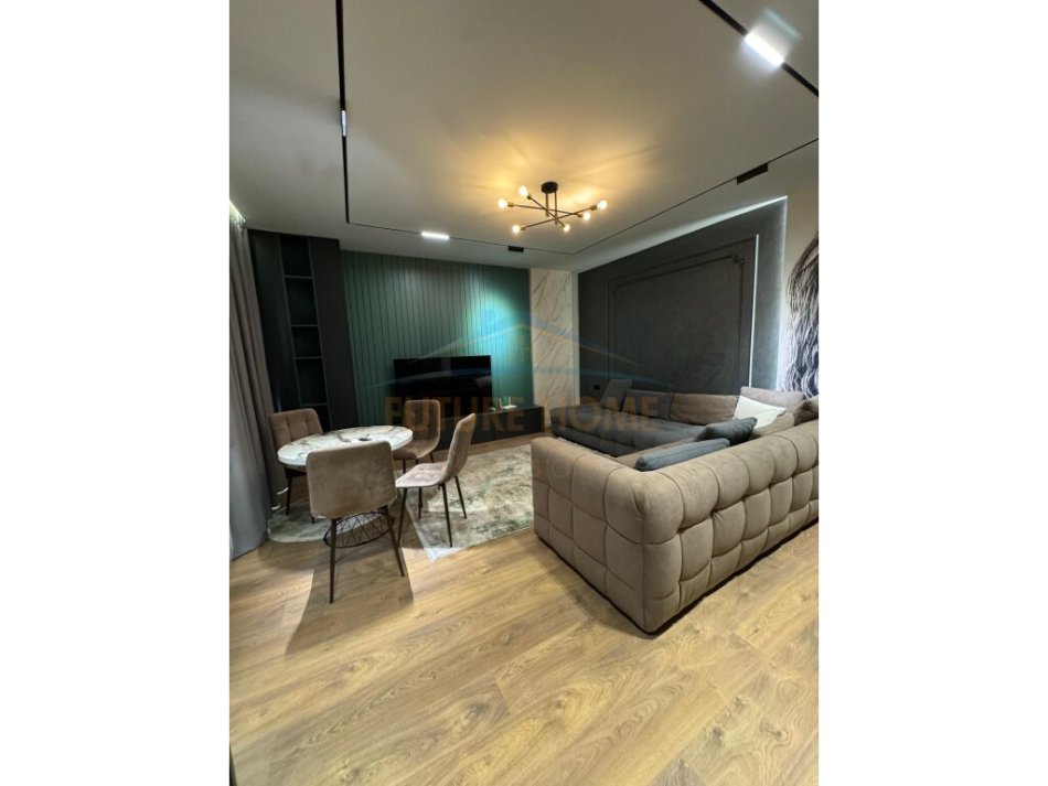Tirane, shes 1+1+Aneks+Ballkon Kati 1, 79 m² 165.000 € (liqeni i farkes)