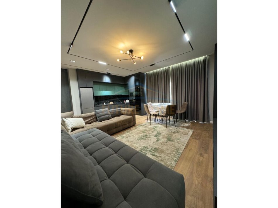 Tirane, shitet apartament 1+1+Aneks+Ballkon Kati 1, 80 m² 165.000 € (Farke)