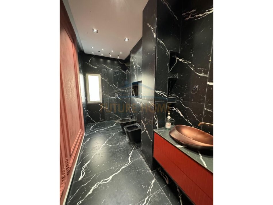 Tirane, shitet apartament 1+1+Aneks+Ballkon Kati 1, 80 m² 165.000 € (Farke)