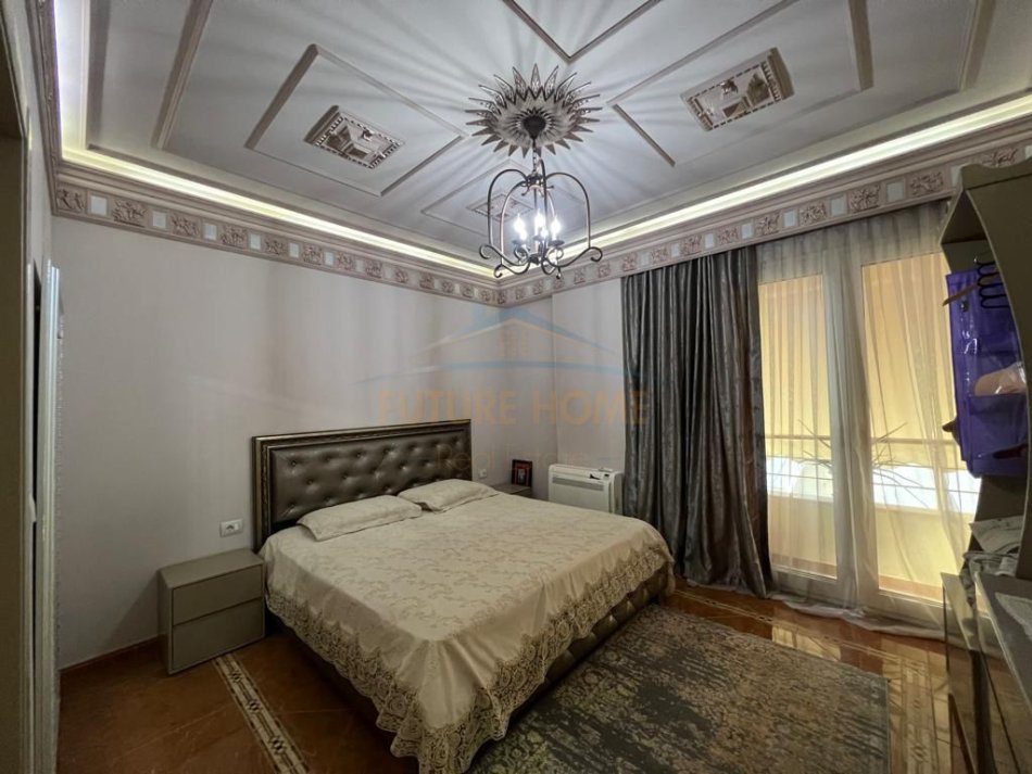 Tirane, shes apartament 3+1+Aneks+Ballkon Kati 2, 120 m² 240.000 € (kodra e diellit)