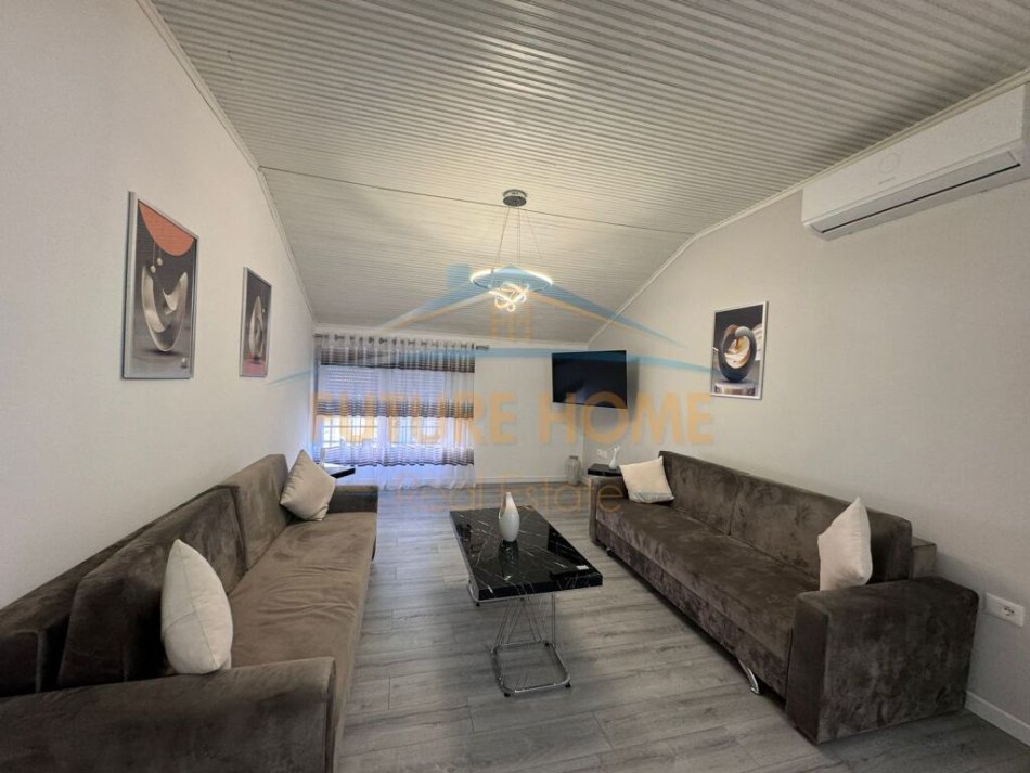 Tirane, jepet me qera apartament 1+1+Ballkon Kati 4, 70 m² 500 € (Shkolla e Baletit)