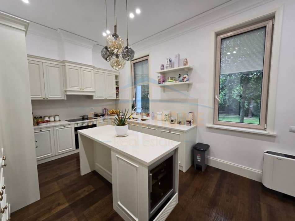 Tirane, jepet me qera Vile 2 Kateshe, 300 m² 3.500 € (Rolling Hill Residence)