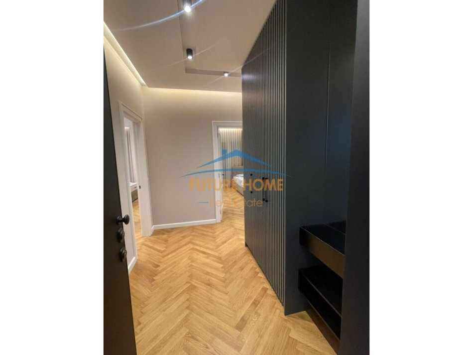 Tirane, jepet me qera apartament 3+1+Ballkon Kati 5, 150 m² 2.500 € (Rruga e Kosovareve)