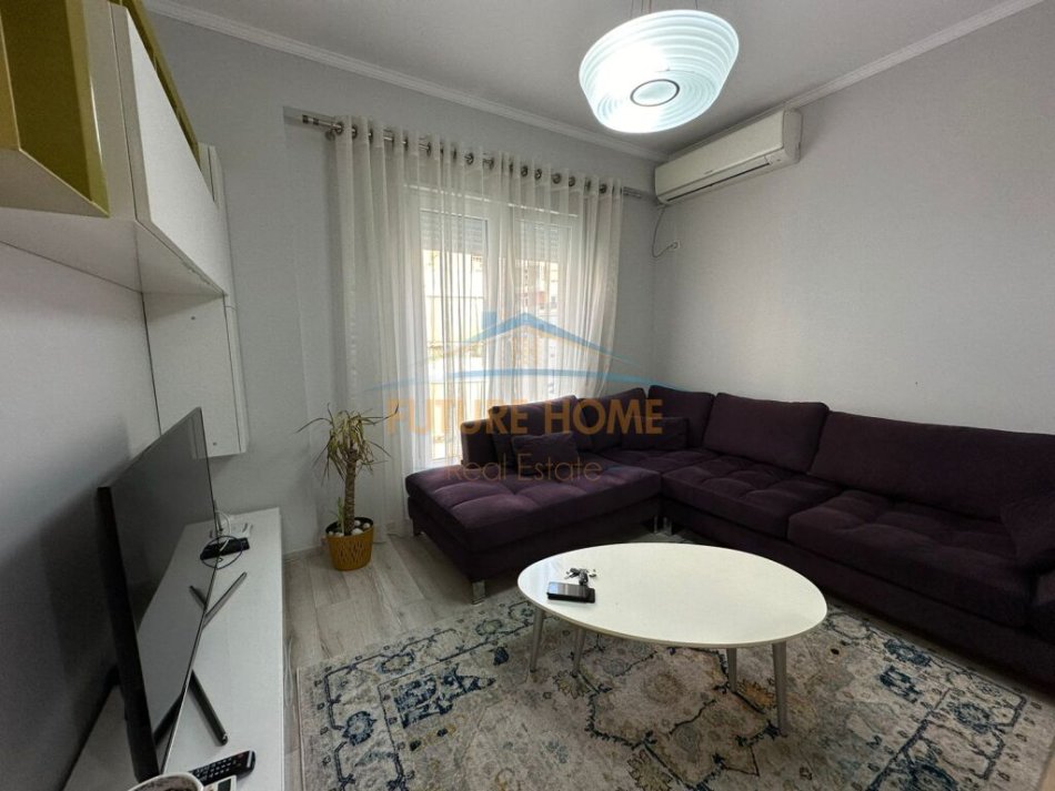Tirane, jepet me qera apartament 2+1 Kati 4, 72 m² 750 € (Kopshti Botanik)