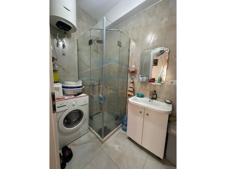 Tirane, shes apartament 2+1+Ballkon Kati 2, 83 m² 121.075 € (Ali Demi)