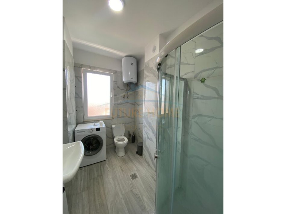 Tirane, jepet me qera apartament 2+1+Ballkon Kati 3, 90 m² 500 € (Sauk)