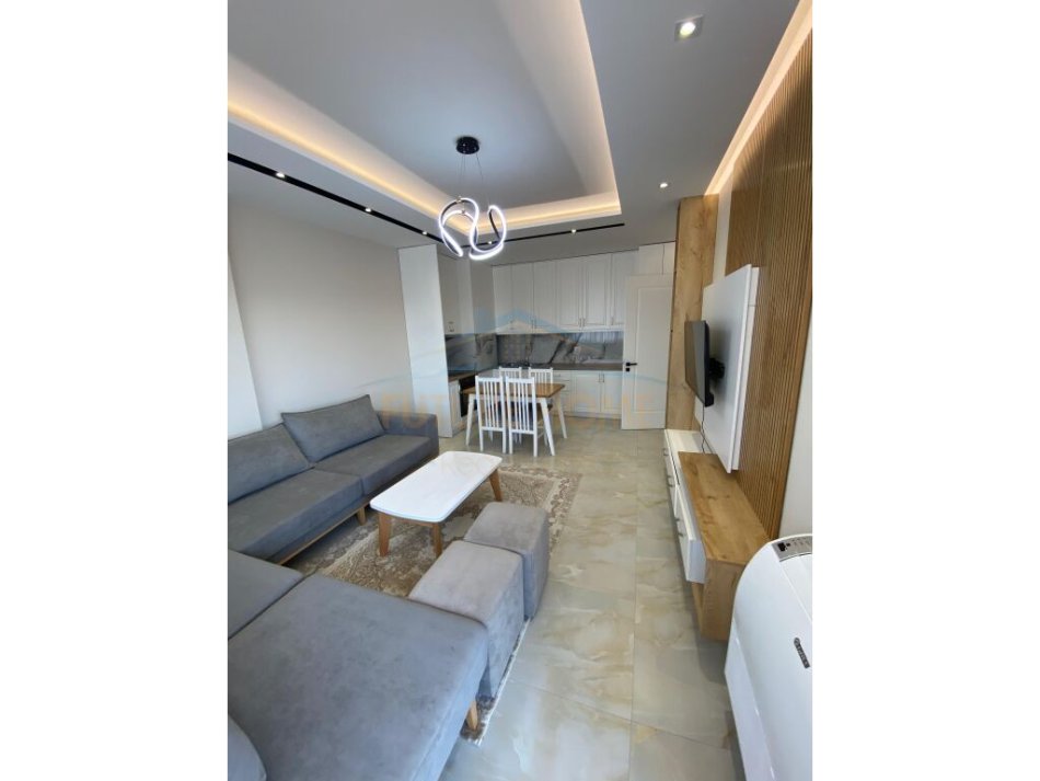 Tirane, jepet me qera apartament 2+1+Ballkon Kati 3, 90 m² 500 € (Sauk)