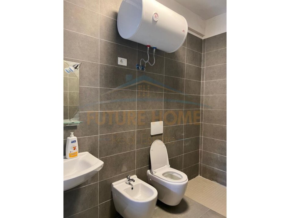 Tirane, jepet me qera apartament 2+1+Ballkon Kati 1, 114 m² 650 € (Kompleksi Green City, Unaza e Re)