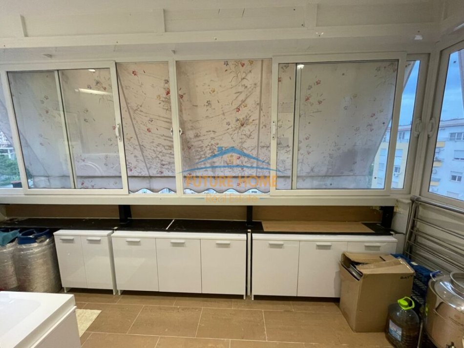 Tirane, shitet apartament 2+1+Ballkon Kati 7, 97 m² 160.000 € (Idriz Dollaku, Ali Demi)
