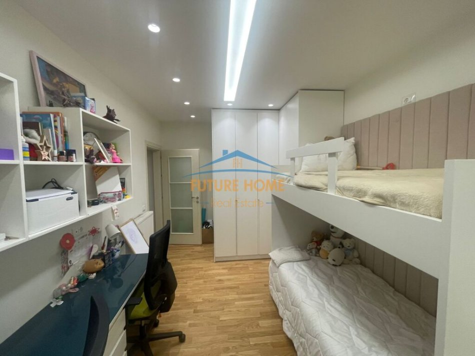Tirane, shitet apartament 2+1+Ballkon Kati 7, 97 m² 160.000 € (Idriz Dollaku, Ali Demi)
