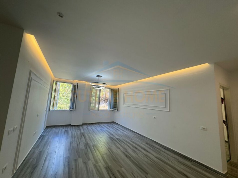 Durres, shitet apartament 2+1 Kati 7, 95 m² 140.000 € (Vollga , Durres)