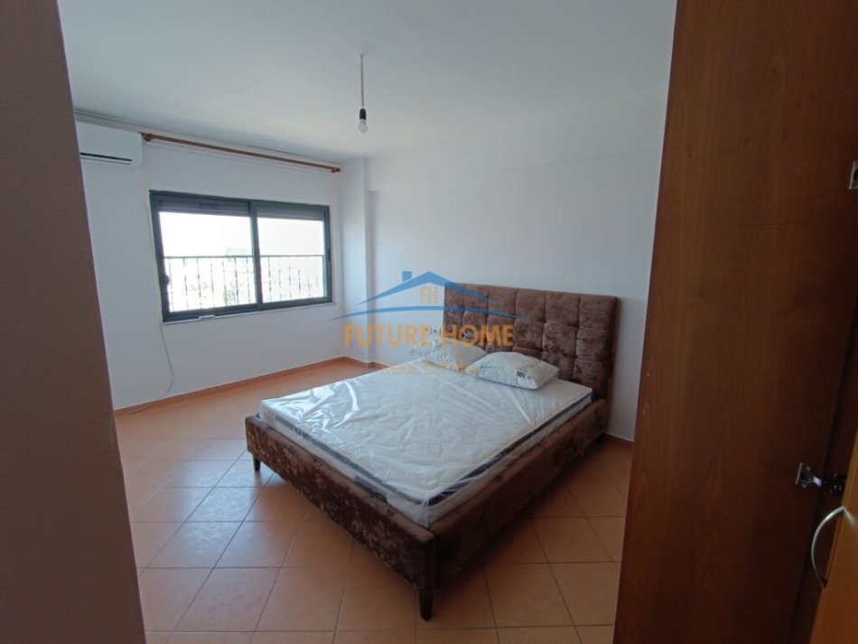 Tirane, jepet me qera apartament 2+1+Ballkon , 93 m² 650 € (Shefqet Musaraj, 21 Dhjetori)