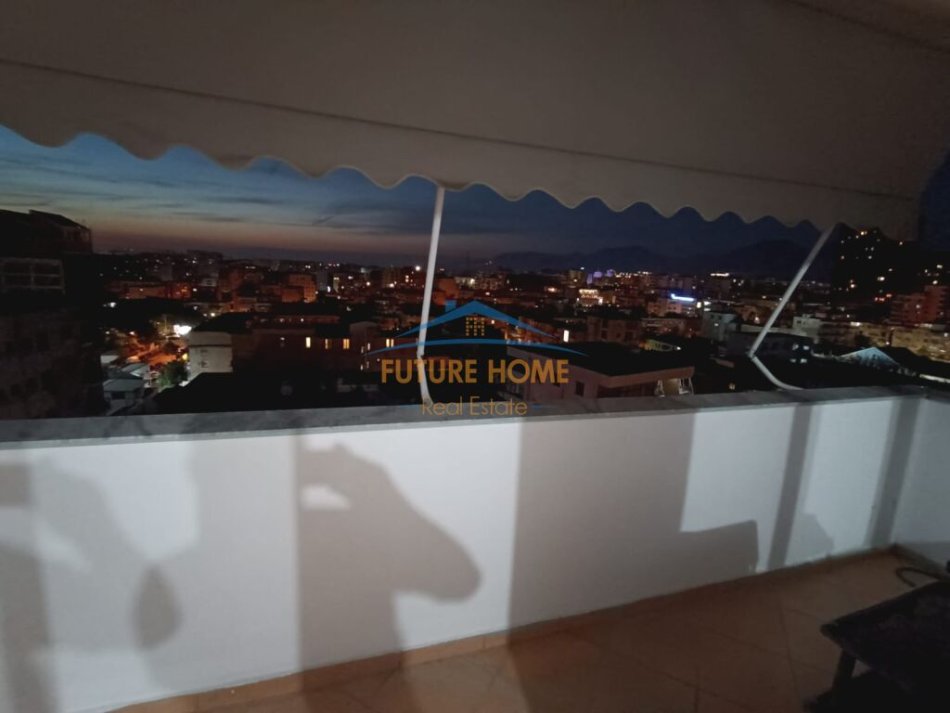 Tirane, jepet me qera apartament 2+1+Ballkon , 93 m² 650 € (Shefqet Musaraj, 21 Dhjetori)