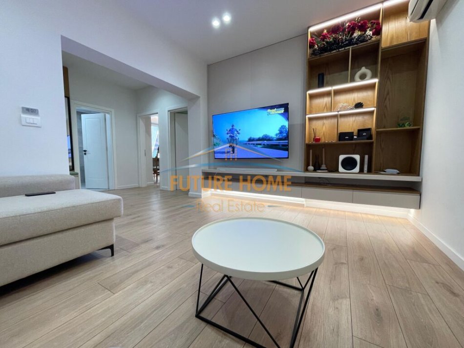 Tirane, jepet me qera apartament 1+1+Ballkon Kati 3, 69 m² 750 € (Myslym Shyri)