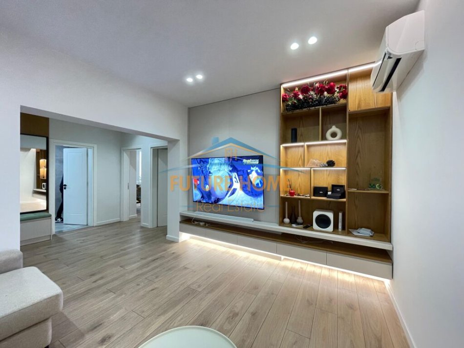 Tirane, jepet me qera apartament 1+1+Aneks Kati 3, 69 m² 700 € (Myslym Shyri)