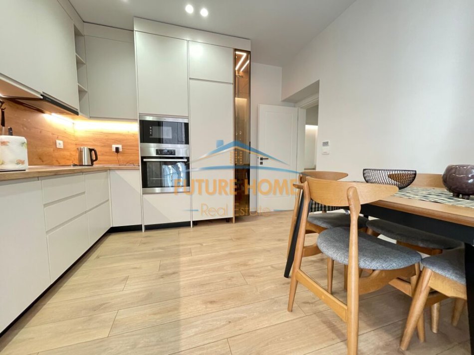 Tirane, jepet me qera apartament 1+1 Kati 3, 69 m² 750 € (MYSLYM SHYRI)