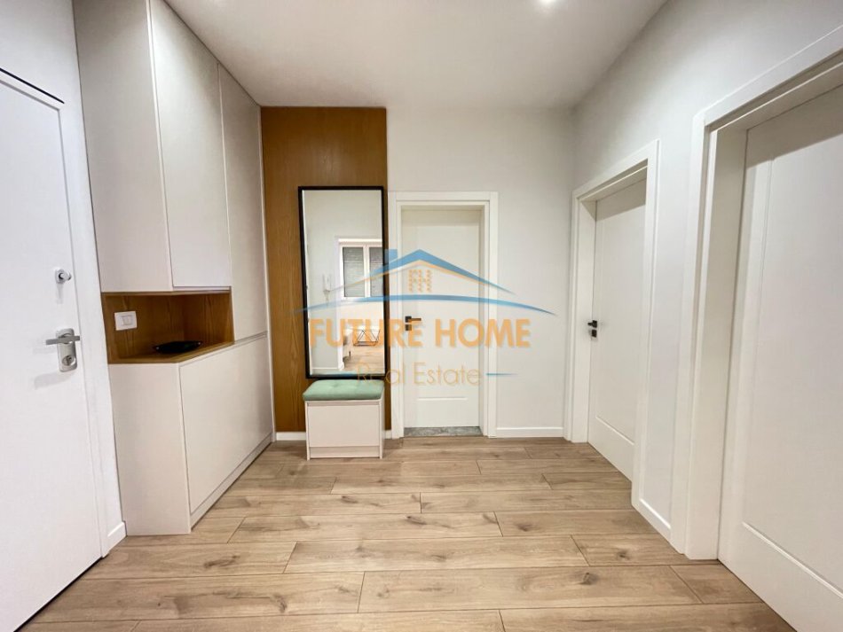 Tirane, jepet me qera apartament 1+1+Aneks Kati 3, 69 m² 700 € (Myslym Shyri)
