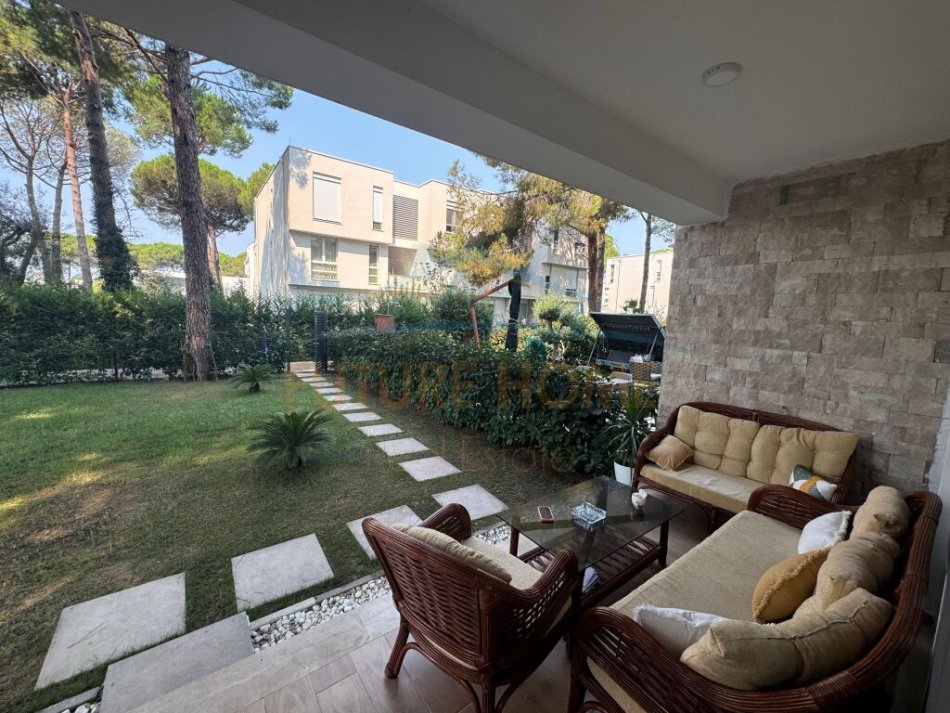 Gjiri Lalezit | Hamallaj, shitet apartament 2+1 Kati 0, 357 m² 340.000 € (San Pietro , Gjiri Lalzit)