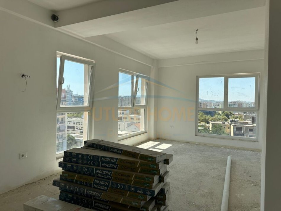 Tirane, shitet apartament 1+1+Ballkon Kati 6, 72 m² 103.390 € (Rezidenca Aura, Laprake)