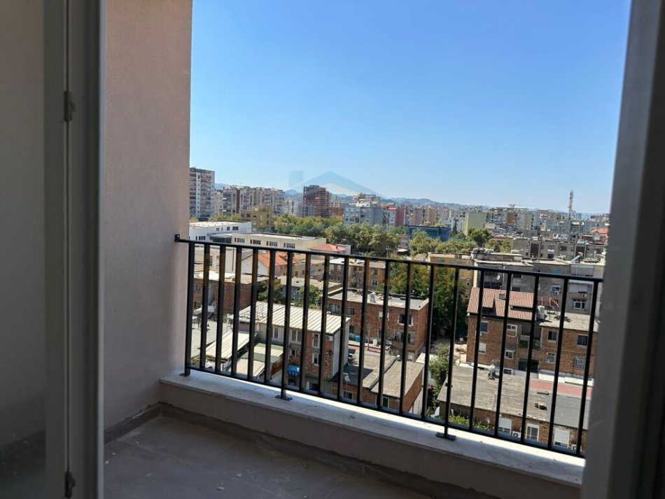 Tirane, shitet apartament 1+1+Ballkon Kati 6, 72 m² 103.390 € (Rezidenca Aura, Laprake)