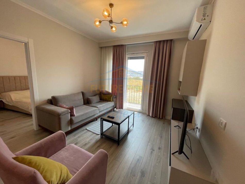Tirane, jepet me qera apartament 1+1+Ballkon Kati 2, 74 m² 680 € (TEG)