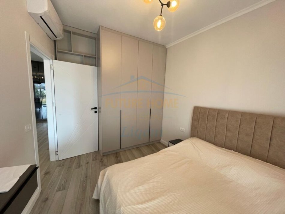 Tirane, jepet me qera apartament 1+1+Aneks+Ballkon Kati 2, 74 m² 680 € (TEG)