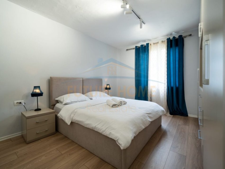 Tirane, jepet me qera apartament 2+1+Ballkon Kati 3, 58 m² 600 € (Bulevardi Bajram Curri)