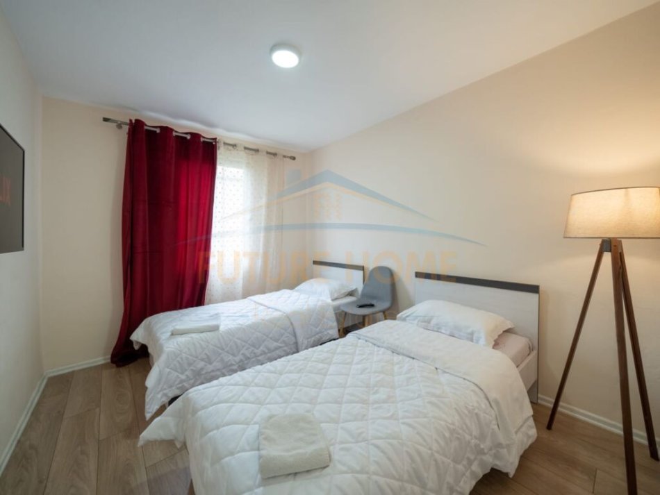 Tirane, jepet me qera apartament 2+1+Ballkon Kati 3, 58 m² 600 € (Bulevardi Bajram Curri)