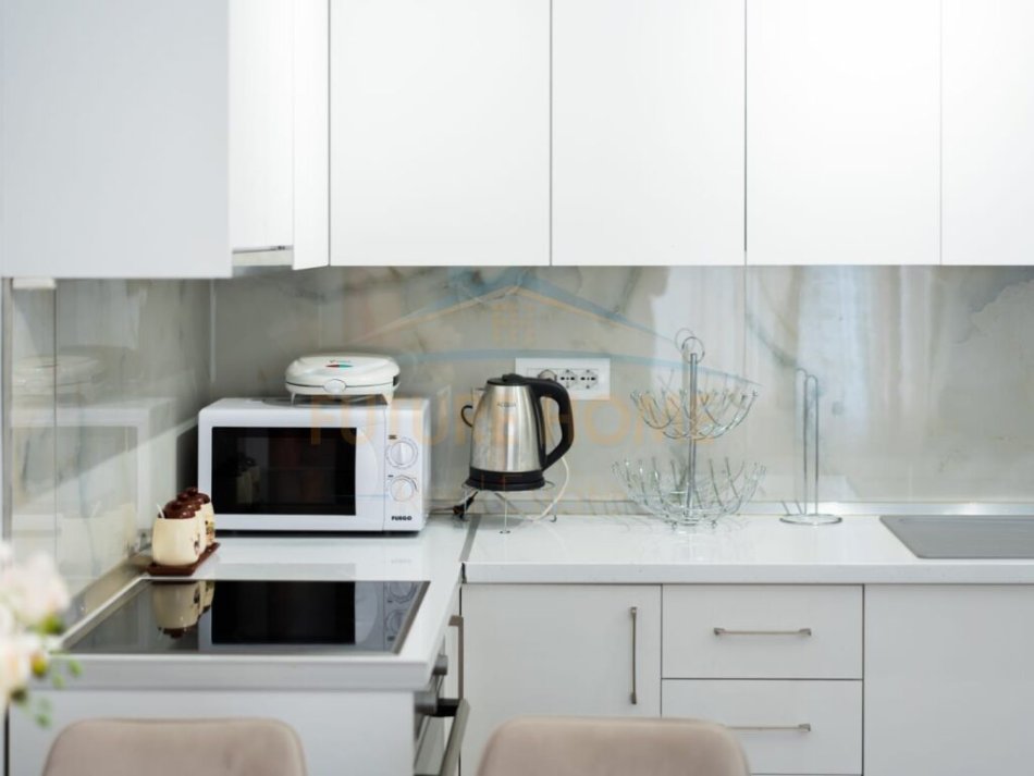 Tirane, jepet me qera apartament 2+1 Kati 3, 58 m² 600 € (BULEVARDI BAJRAM CURRI)