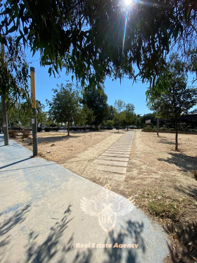 Durres, ofert lokal Kati 0, 161 m²