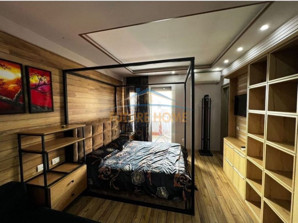 Tirane, jepet me qera apartament 2+1+Ballkon Kati 8, 95 m² 1.200 € (Myslym Shyri)