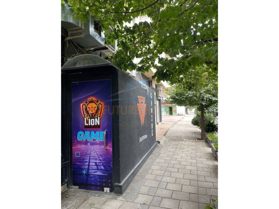 Tirane, jepet me qera ambjent biznesi Kati -1, 150 m² 800 € (5 Maji)