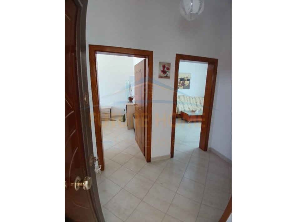 Durres, shitet apartament 2+1+Ballkon Kati 3, 86 m² 55.000 € (Ambulanca Sukth)