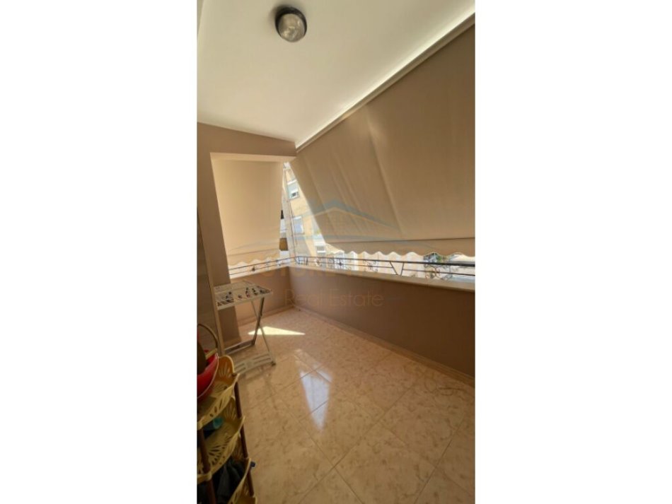 Tirane, shitet Vile 4+1 , 550 m² 990.000 € (Branko Kadia, Xhamllik)