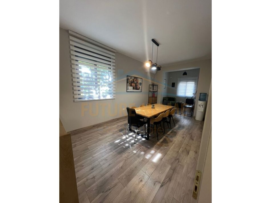 Tirane, jepet me qera zyre Kati 2, 75 m² 800 € (Stadiumi Dinamo)