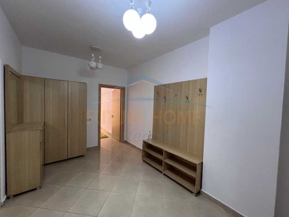 Tirane, jepet me qera apartament 2+1+Ballkon Kati 1, 110 m² 450 € (Shefqet Kuka, Fresk)