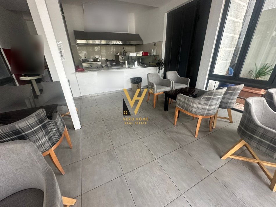 Tirane, jepet me qera ambjent biznesi Kati 0, 40 m² 600 € (QYTETI I STUDENTI)