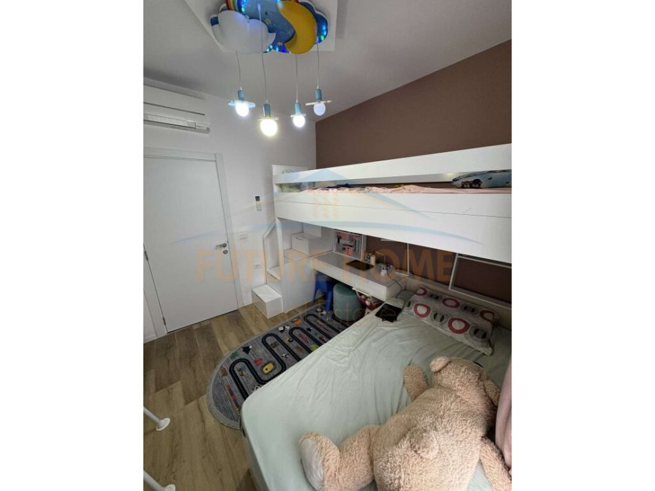Tirane, shitet apartament 3+1+Ballkon Kati 2, 119 m² 150.000 € (CASA ITALIA)