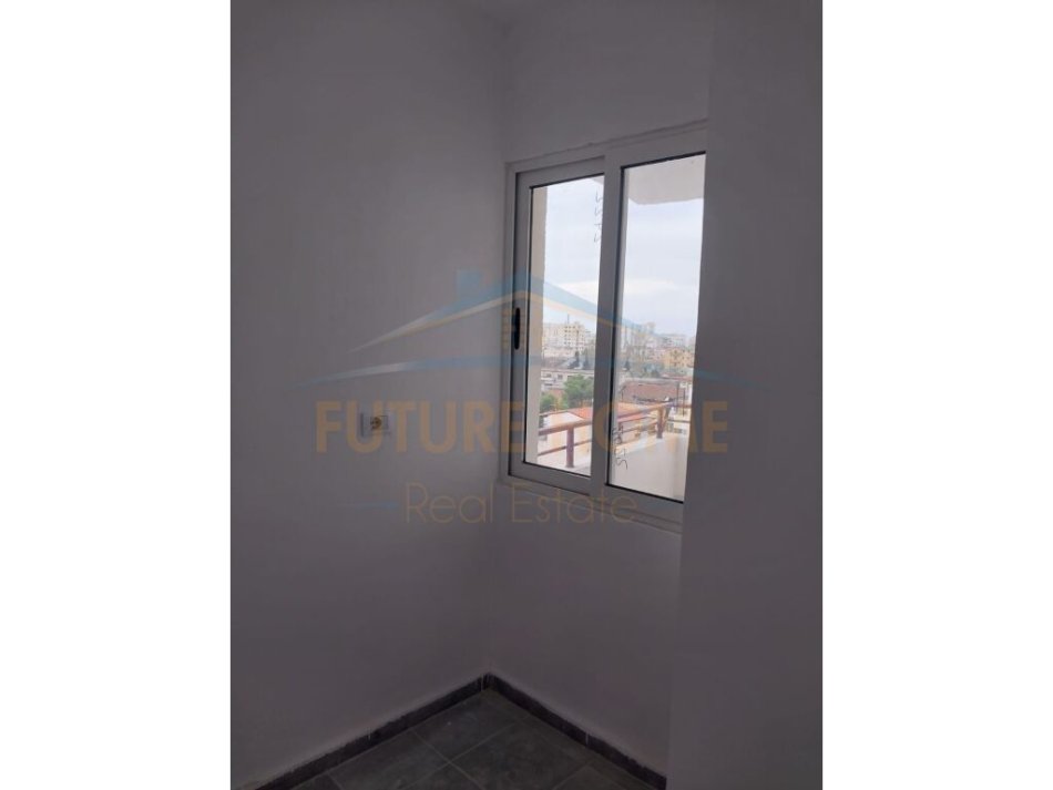 Durres, shitet apartament 1+1 Kati 3, 66 m² 55.000 € (Shkozet , Durres)