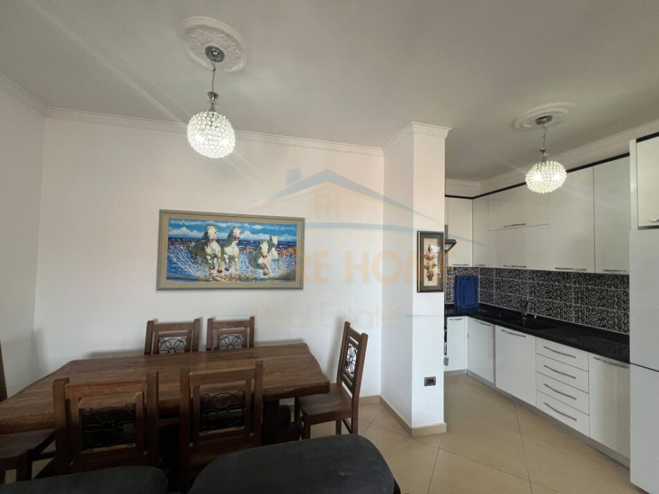 Tirane, shitet apartament 1+1 , 67 m² 87.000 € (FRESK)