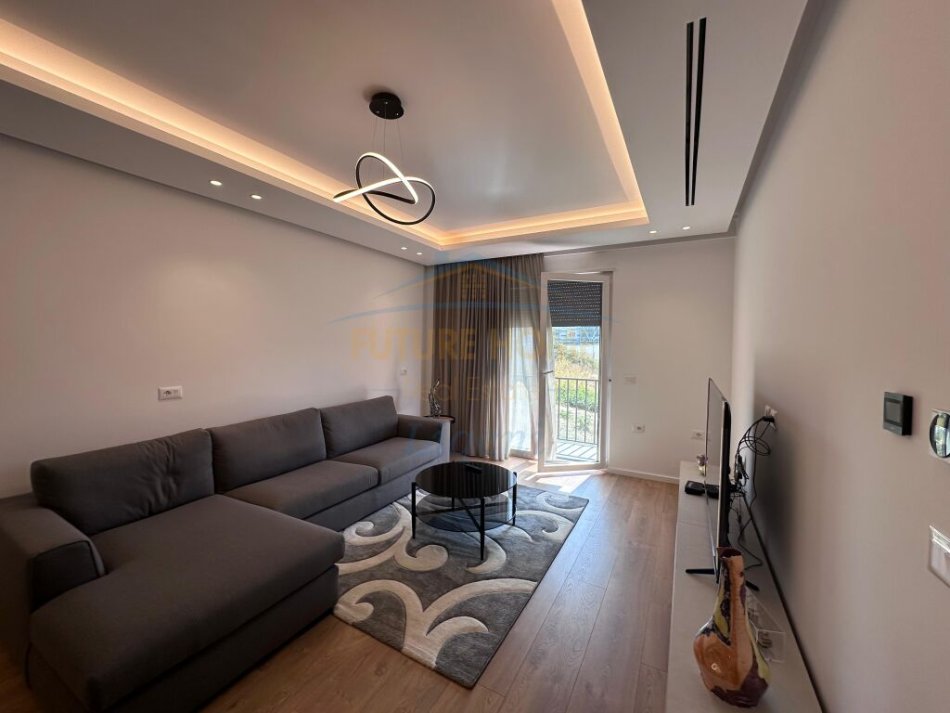 Tirane, jepet me qera apartament 2+1 Kati 1, 100 m² 1.000 € 