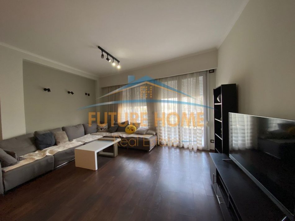 Tirane, shitet apartament 2+1+Ballkon Kati 2, 140 m² 300.000 € (LIQENI THATE)