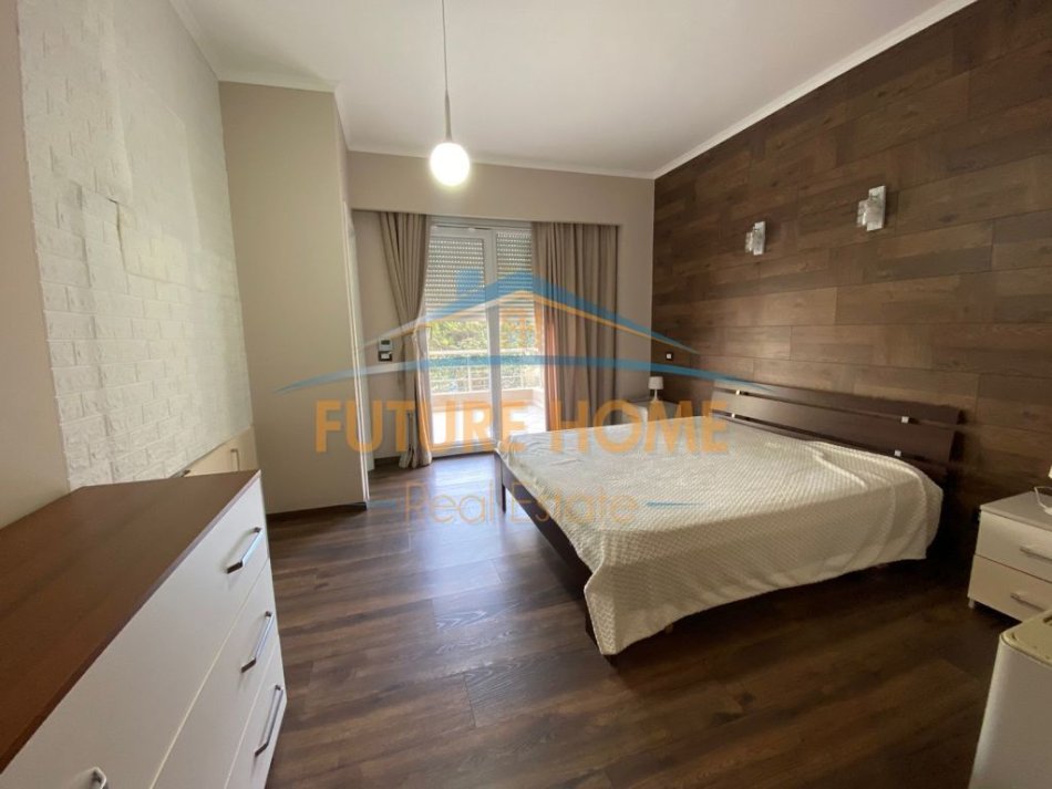 Tirane, shitet apartament 2+1+Ballkon Kati 2, 140 m² 300.000 € (LIQENI THATE)