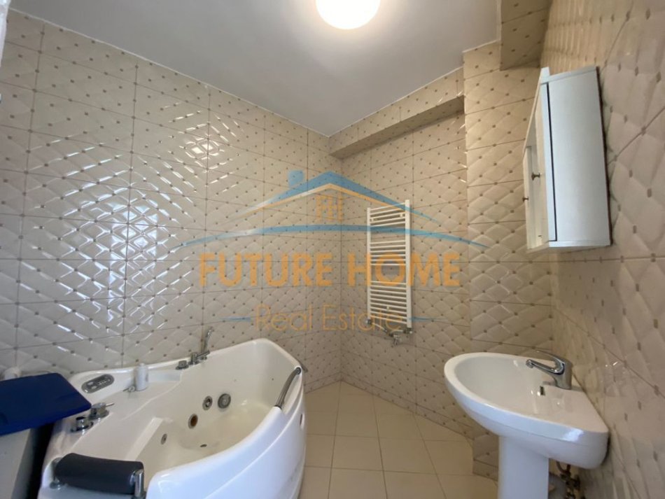 Tirane, shitet apartament 2+1+Ballkon Kati 2, 140 m² 300.000 € (LIQENI THATE)